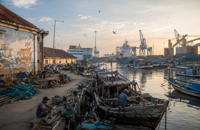 Pelabuhan Cirebon Berupaya Bangkitkan Kembali Jati Diri Maritim di Tengah Transformasi Ekonomi