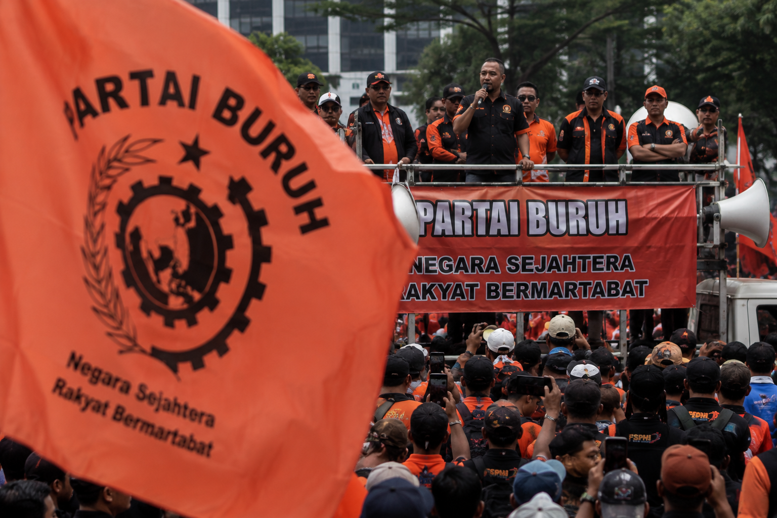 Sekjen Partai Buruh Mundur Bersama 1,3 Juta Anggota ORI