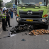 Gagal Menyalip, Penumpang Motor Tewas Terlindas Truk di Bogor