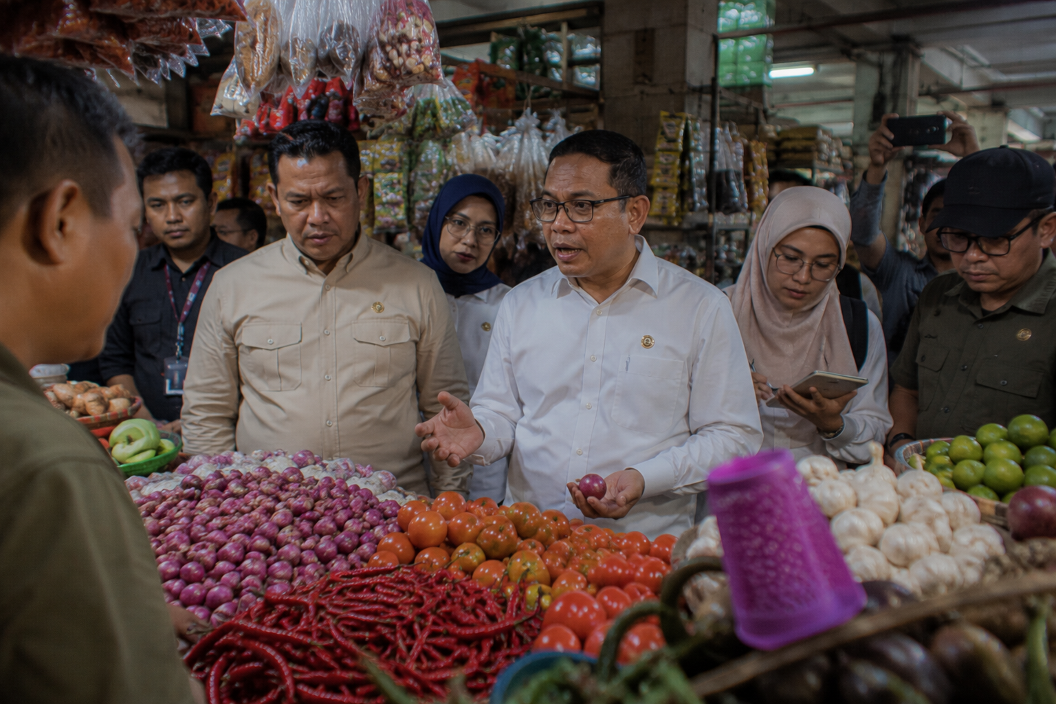 KSP Sidak Pasar Kramat Jati dan Cipinang, Pastikan Stok Pangan Nasional Aman