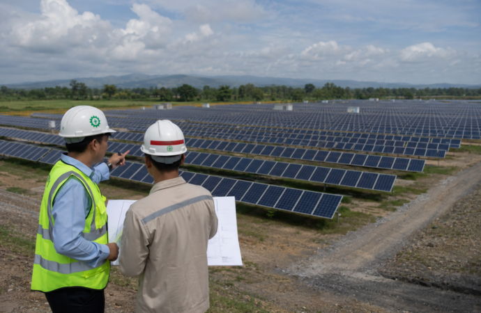 Proyek PLTS 100 GW Dikebut, Pemerintah Bidik 24.000 Hektare Lahan di Pulau Jawa