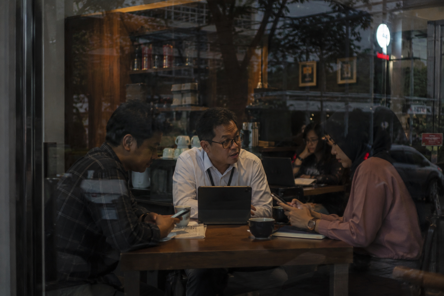 IHSG Berpotensi Menguat di Akhir Pekan, Investor Cermati Sentimen Global dan Pergerakan Rupiah