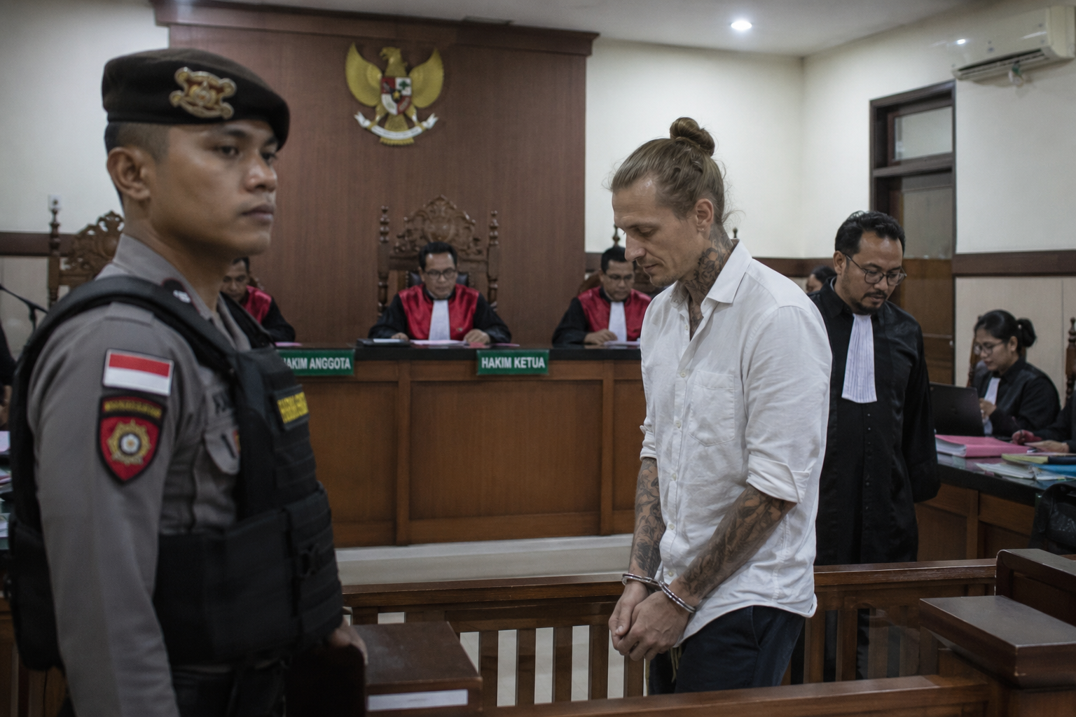 WN Belanda Divonis 3 Tahun Penjara, Alasan Ganja untuk Kesehatan Tak Diterima